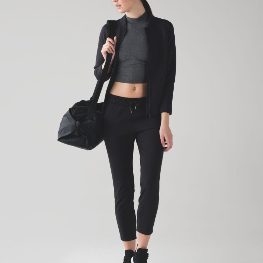 Lululemon Athletica Black On The Fly High Rise Slim Leg Athleisure Pant